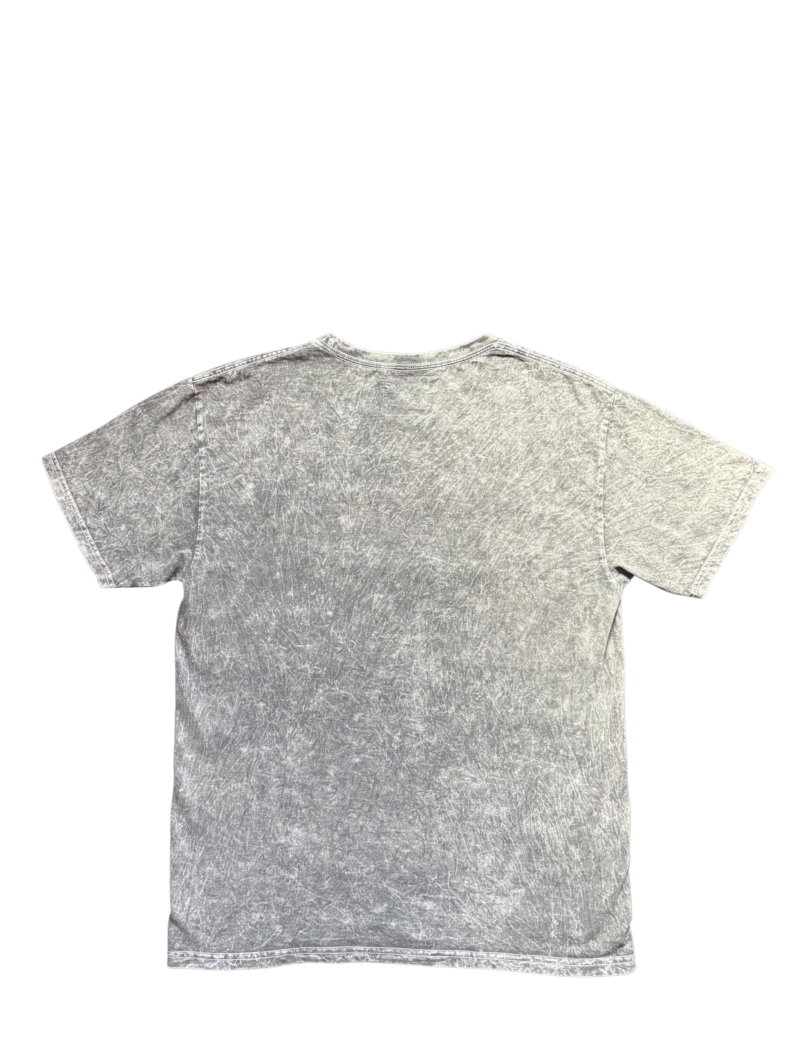 Polera Mineral Wash Berserk Villians